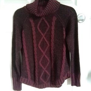 Burgundy-Black Round Hem Cable Knit Sweater